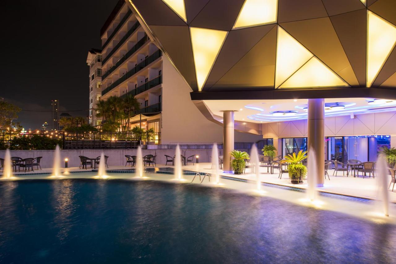 Rodina Beach Hotel Bãi biển Jomtien Ngoại thất bức ảnh