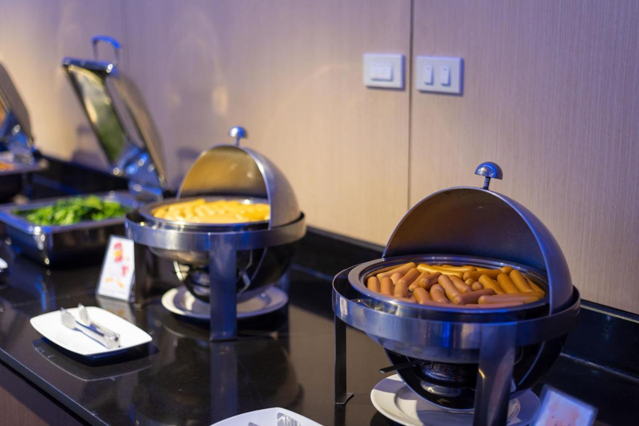 Rodina Beach Hotel Bãi biển Jomtien Ngoại thất bức ảnh